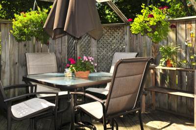 Backyard Makeover Includes a Look at Outdoor Furniture